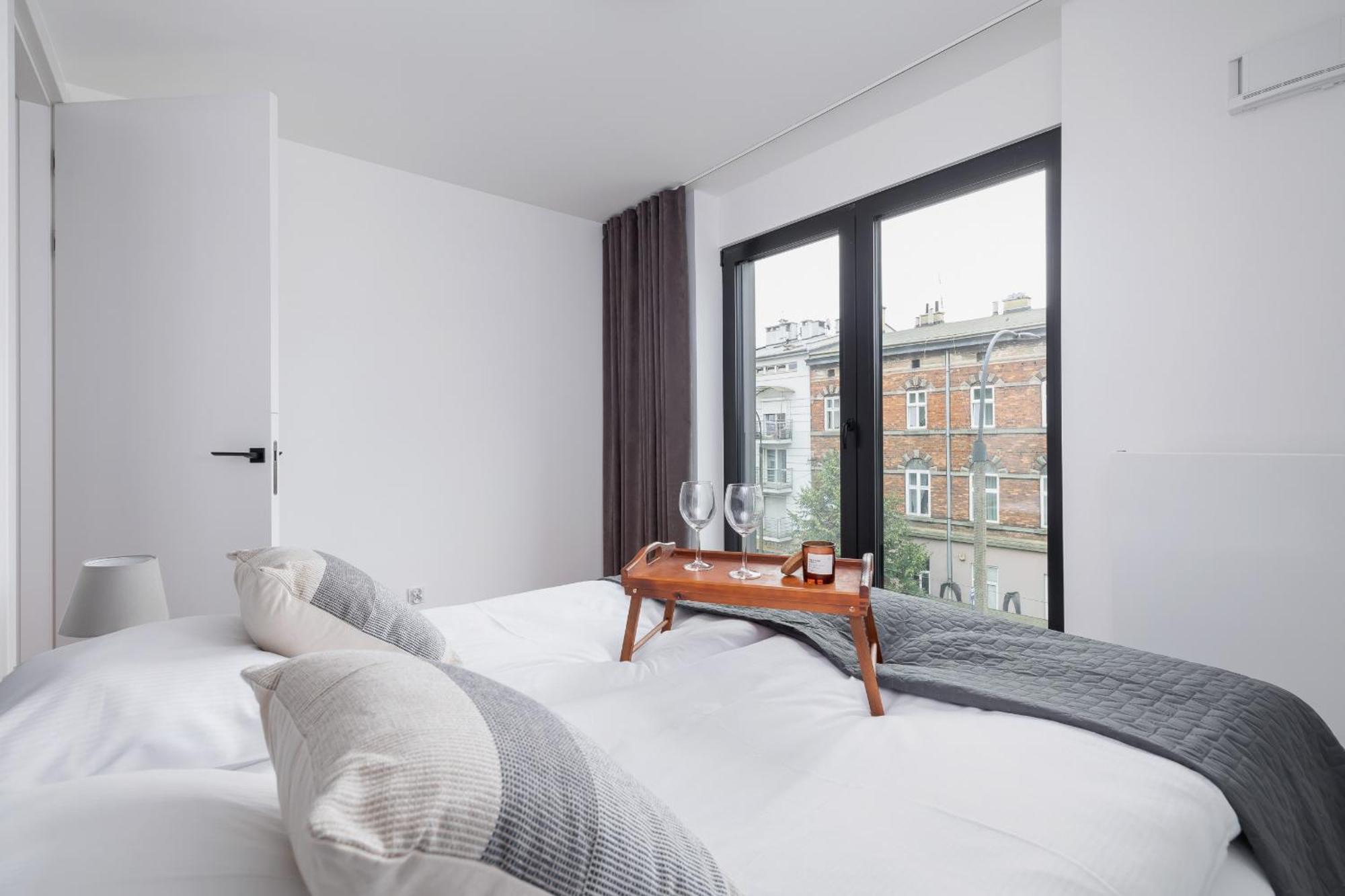 Lux Apartments Kosciuszki 39 With Parking By Renters Prestige Krakow Bagian luar foto