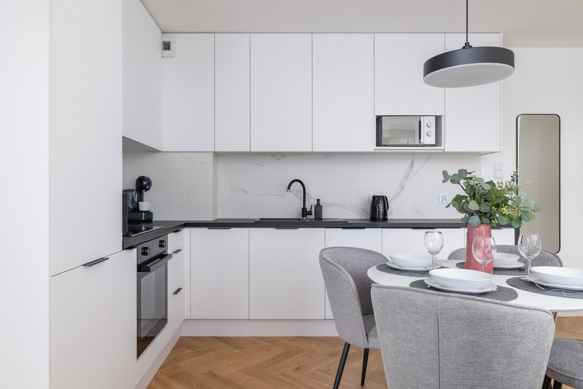 Lux Apartments Kosciuszki 39 With Parking By Renters Prestige Krakow Bagian luar foto